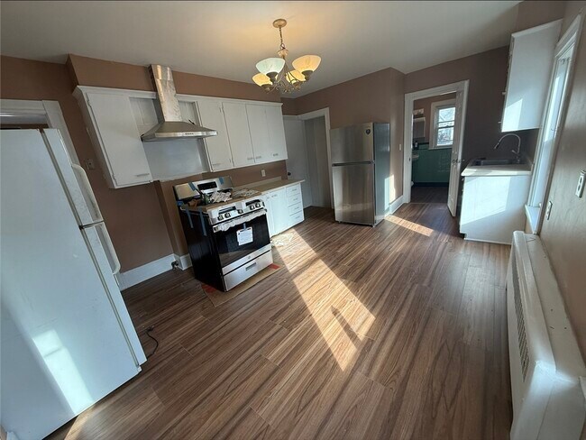 26 Lexington St in Everett, MA - Building Photo - Building Photo