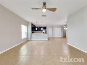 727 Benjamin Trail in Davenport, FL - Foto de edificio - Building Photo