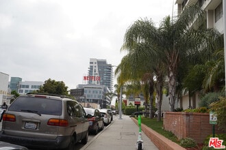 NASA Living LLC in Hollywood, CA - Building Photo - Building Photo