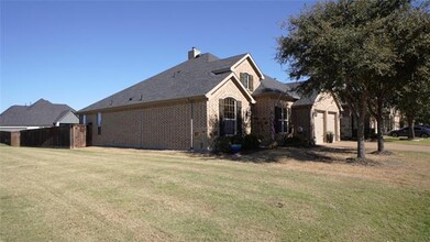 1122 Wedgewood Dr in Forney, TX - Building Photo - Building Photo