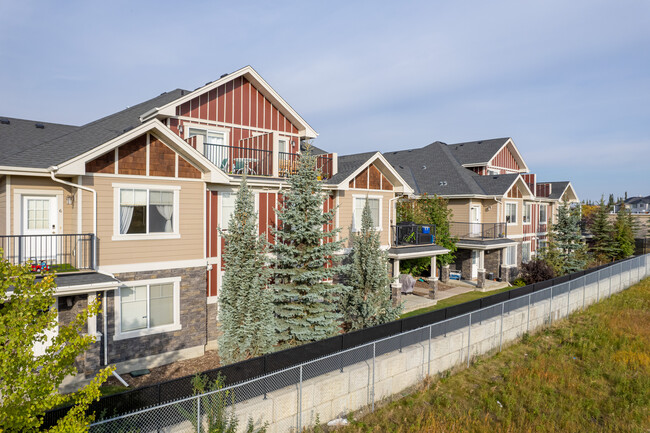 40 West Coach Mano SW in Calgary, AB - Building Photo - Building Photo