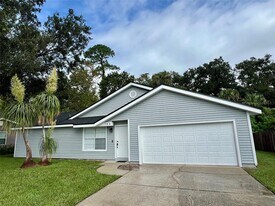 768 Crows Bluff Ln in Sanford, FL - Building Photo
