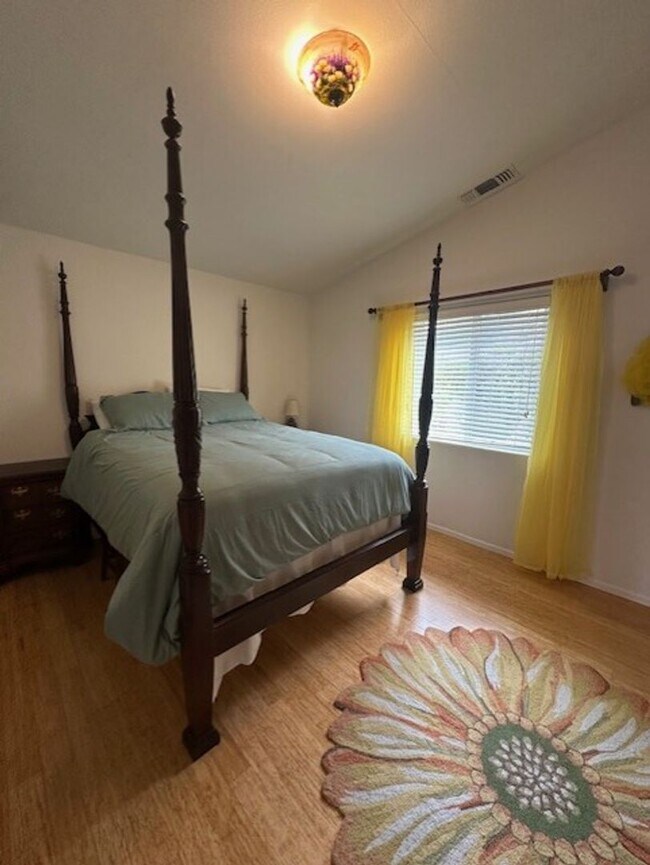 93997 Pebble Pl in Gold Beach, OR - Foto de edificio - Building Photo
