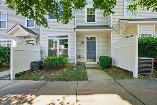 8621 Neuse Club Ln in Raleigh, NC - Building Photo