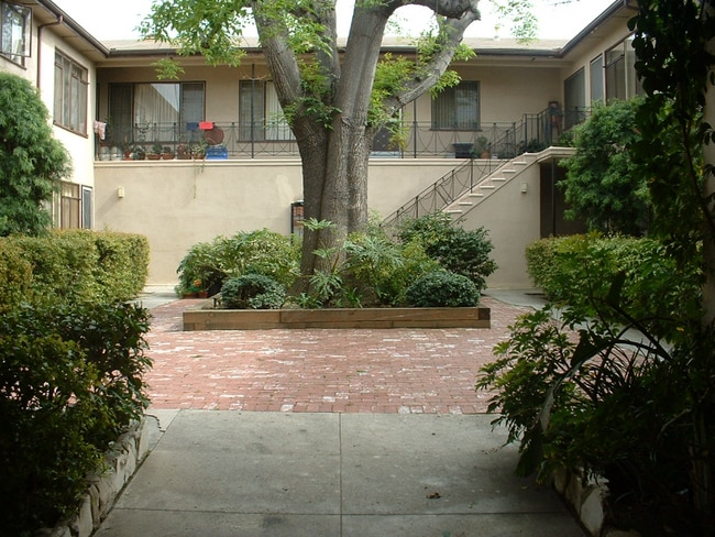 property at 1118 S Fairfax Ave