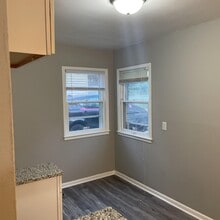 5707 N 35th St in Omaha, NE - Foto de edificio - Building Photo