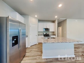 5300 Saddle Clb Dr in Georgetown, TX - Foto de edificio - Building Photo