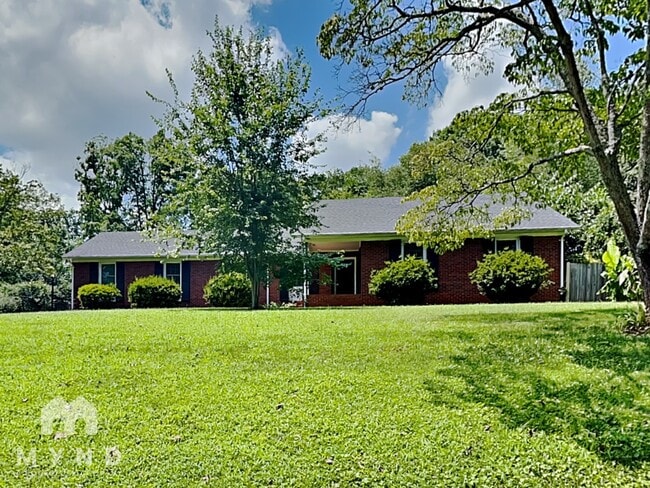 128 Brierwood Rd in Statesville, NC - Foto de edificio - Building Photo