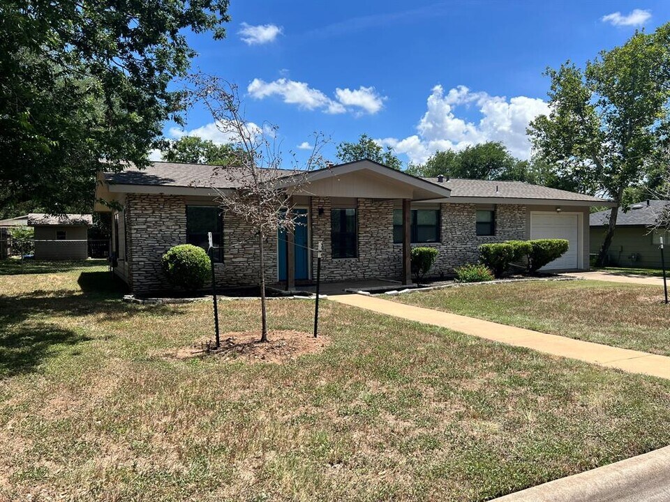 404 Ranch Rd in Georgetown, TX - Building Photo