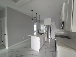 1604 W B St in Mission, TX - Building Photo - Building Photo