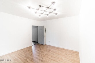 1805 E Indian School Rd in Phoenix, AZ - Building Photo - Building Photo