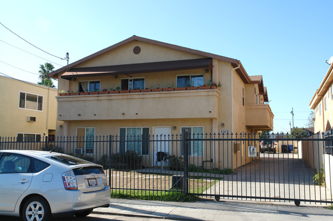 5515 Klump Ave in North Hollywood, CA - Building Photo - Building Photo