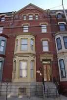 1424 W Girard Ave Apartamentos