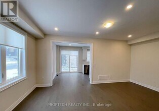 2 Schmeltzer Cres in Richmond Hill, ON - Building Photo - Building Photo