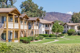 Alder Woods in El Cajon, CA - Building Photo
