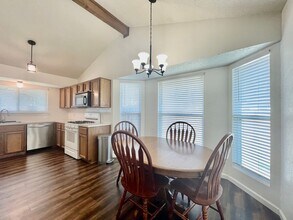 2004 Lisa Ln in San Marcos, TX - Building Photo - Building Photo