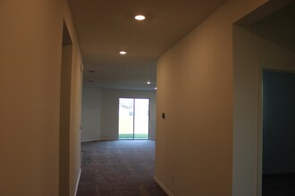 3574 74th Ave Cir E in Sarasota, FL - Building Photo - Building Photo