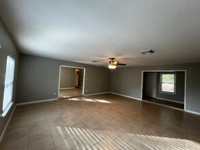 1103 Floradale Dr in Austin, TX - Building Photo - Building Photo