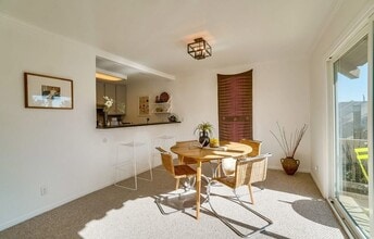 1127 E Del Mar Blvd in Pasadena, CA - Building Photo - Building Photo