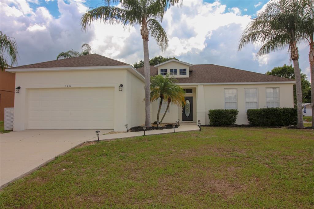 5491 Moon Valley Dr in Lakeland, FL - Building Photo