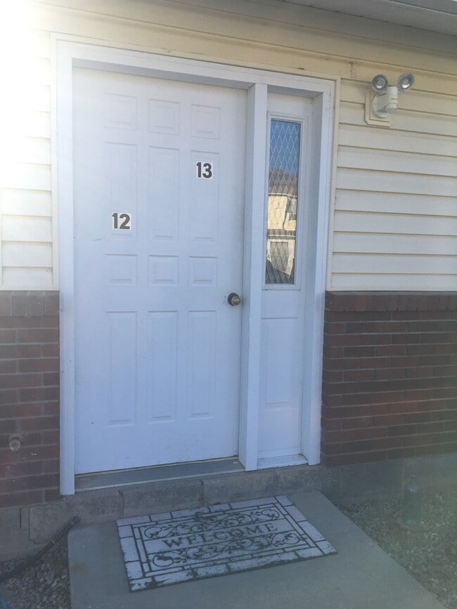 property at 520 W 6th St