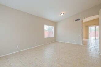 10030 E English Woods Rd in Tucson, AZ - Building Photo - Building Photo