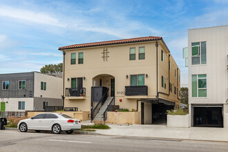 5120 Cahuenga Blvd in North Hollywood, CA - Building Photo - Building Photo