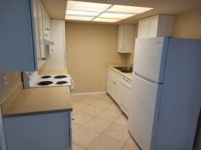 2008 S 10th St in Fort Pierce, FL - Building Photo - Building Photo