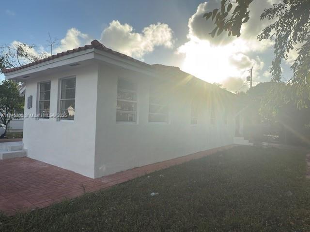 520 NW 32nd Pl in Miami, FL - Building Photo - Building Photo