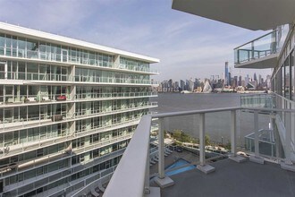 800 Ave at Port Imperial-Unit -816 in Weehawken, NJ - Foto de edificio - Building Photo
