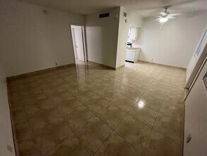 3220 NE 10th St, Unit 4 in Pompano Beach, FL - Building Photo - Building Photo