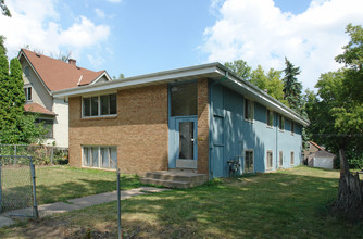 2726 Emerson Ave N in Minneapolis, MN - Building Photo - Building Photo