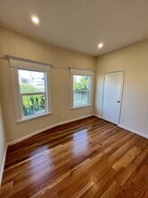 1025-1027 E 17th St in Oakland, CA - Building Photo - Building Photo