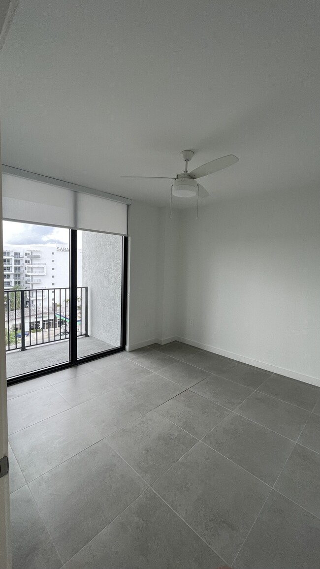 2501 NE 4th St, Unit S2 in Pompano Beach, FL - Building Photo - Building Photo