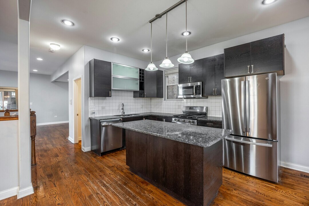 3444 W Schubert Ave in Chicago, IL - Building Photo