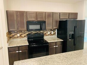 3853 Hampstead Ln in Lakeland, FL - Building Photo - Building Photo
