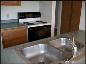 2107 N Laventure Rd in Mount Vernon, WA - Building Photo - Building Photo