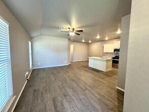 905 Coles Creek in Yukon, OK - Building Photo - Building Photo