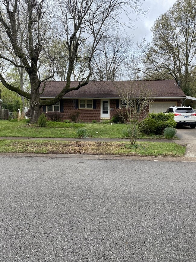 property at 706 S Taylor Dr