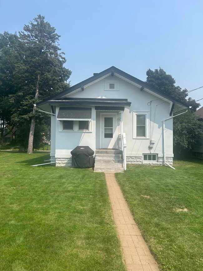 1357 Schletti St in St. Paul, MN - Foto de edificio - Building Photo