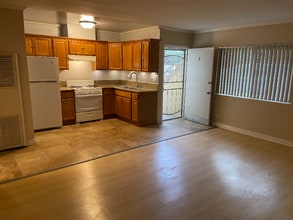 4321 Inglewood Blvd in Los Angeles, CA - Building Photo - Building Photo