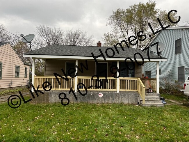 property at 3702 Whitney Ave