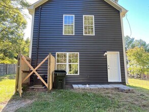 3606 Meriwether Dr in Durham, NC - Foto de edificio - Building Photo