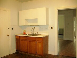 28 Brainard St, Unit 28 in Phillipsburg, NJ - Foto de edificio - Building Photo