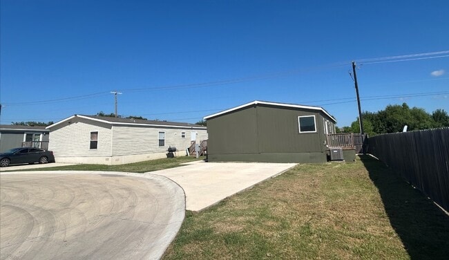 property at 113 Atakapa Ct