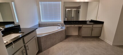 4630 Falls River Dr in Cumming, GA - Building Photo - Building Photo
