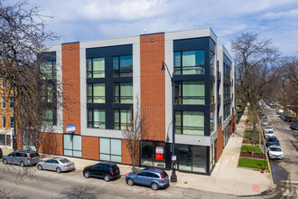 3038 W Armitage Ave in Chicago, IL - Building Photo - Building Photo