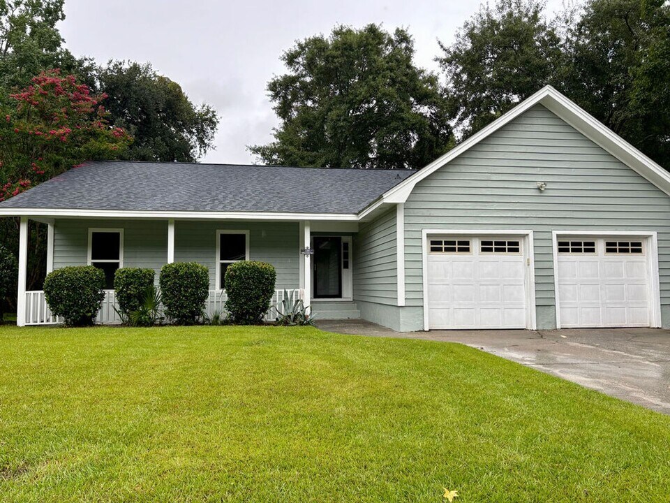 1460 Emerald Forest Pkwy in Charleston, SC - Building Photo