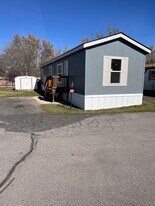 2934 Summers Ln, Unit 5763A in Klamath Falls, OR - Building Photo