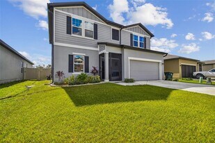 4005 Spruce Creek Dr in Lakeland, FL - Building Photo